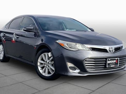 Used 2013 Toyota Avalon XLE FWD image 3