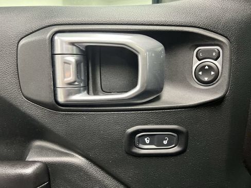 Used 2020 Jeep Wrangler Unlimited Rubicon w/ Quick Order Package 28Y Recon AWD/4WD image 22