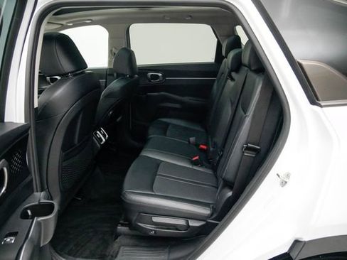 Used 2021 Kia Sorento S w/ Panoramic Sunroof Package image 24