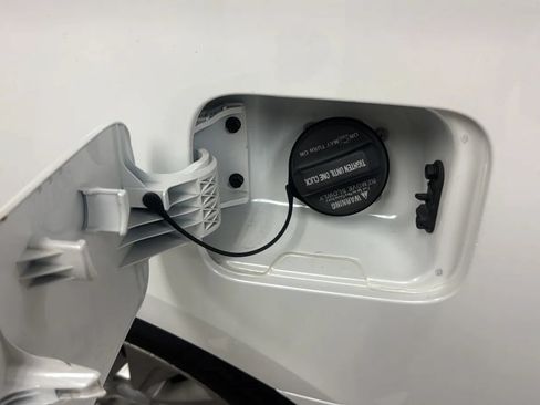 Used 2016 Hyundai Sonata SE FWD image 29