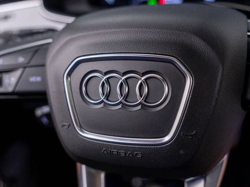 Used 2025 Audi Q8 Premium Plus AWD/4WD image 24