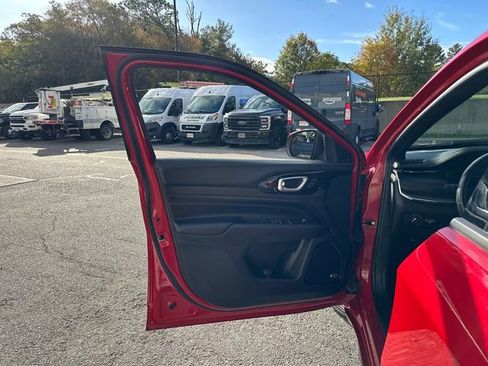Used 2022 Jeep Compass Limited w/ (RED) Package image 17