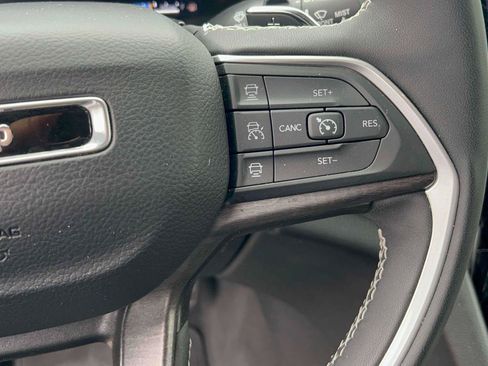 Used 2024 Jeep Grand Cherokee Limited AWD/4WD image 20