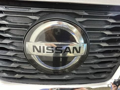 Used 2020 Nissan Rogue S FWD image 8