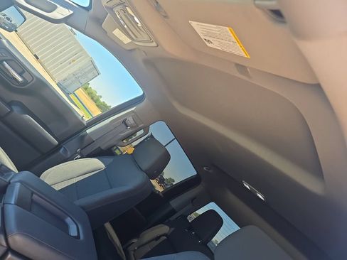 Used 2023 Chevrolet Silverado 1500 Custom AWD/4WD image 31