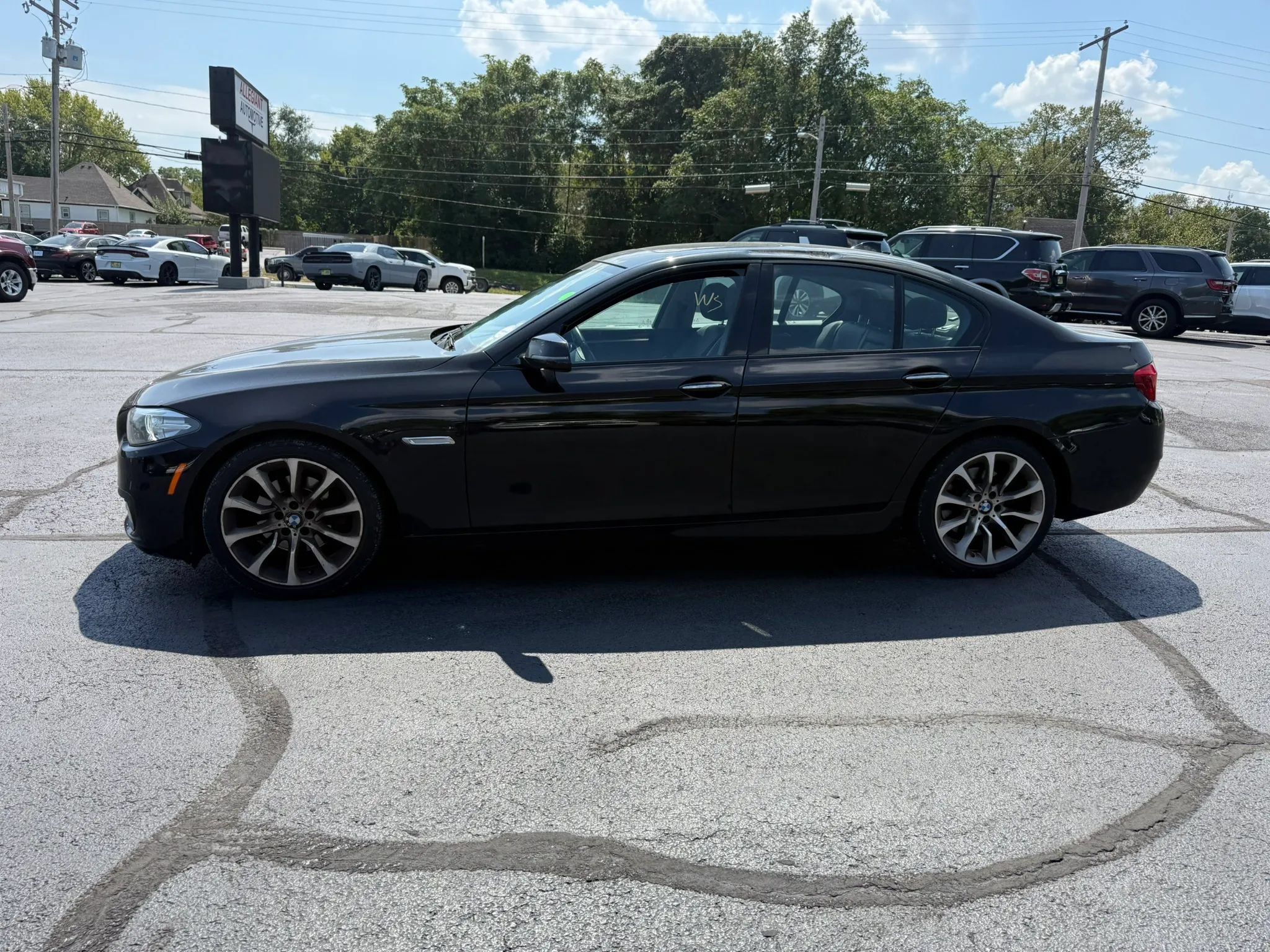 Used 2016 BMW 528i xDrive Sedan AWD/4WD image 4