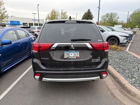 Used 2018 Mitsubishi Outlander GT AWD/4WD image 3