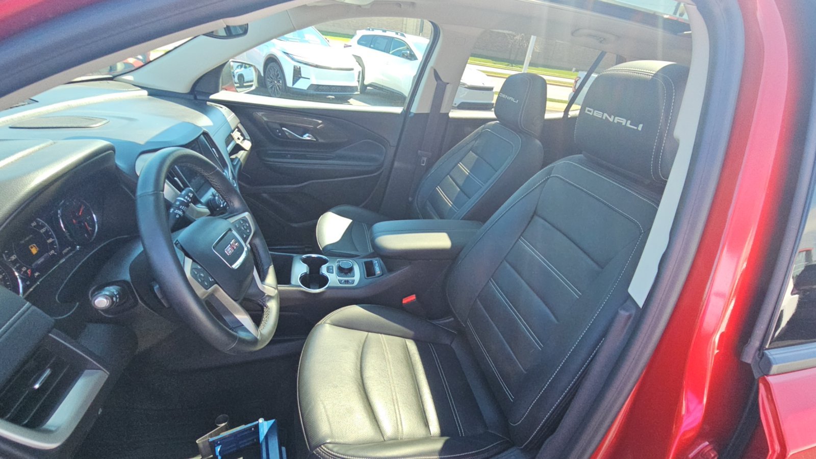 Used 2024 GMC Terrain Denali w/ Denali Premium Package AWD/4WD image 26