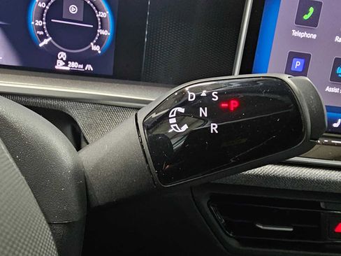 New 2025 Volkswagen Tiguan S image 37