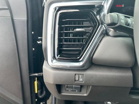 New 2026 GMC Canyon Elevation w/ Convenience Package image 15