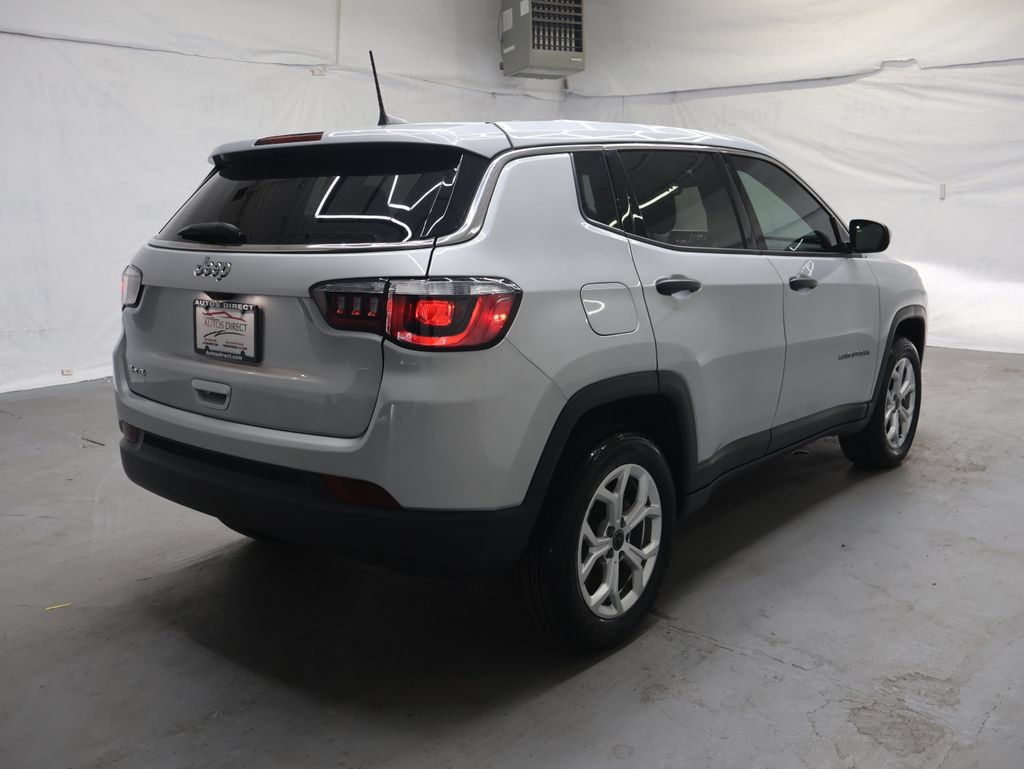 Used 2025 Jeep Compass Sport AWD/4WD image 7