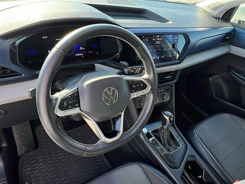 Used 2022 Volkswagen Taos SE image 21