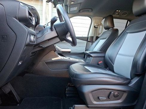 Certified 2022 Ford Explorer XLT w/ Equipment Group 202A image 12