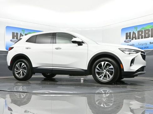 Used 2023 Buick Envision Essence image 25