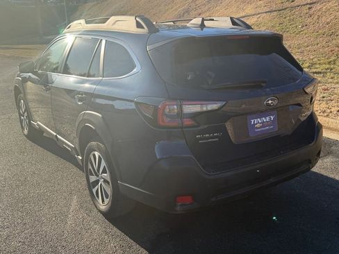 Used 2024 Subaru Outback Premium image 5