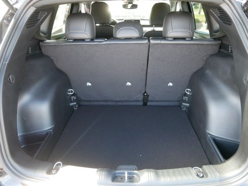 New 2026 Jeep Compass Latitude AWD/4WD image 4
