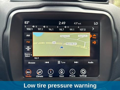 Used 2023 Jeep Renegade Latitude image 10