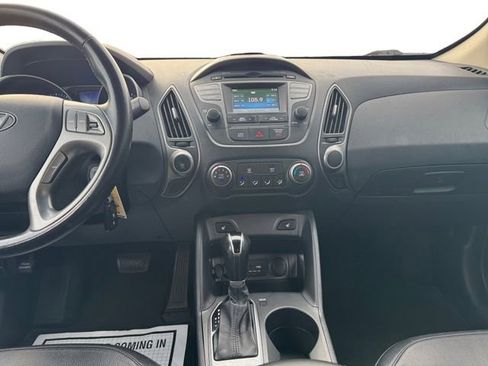 Used 2015 Hyundai Tucson SE image 11