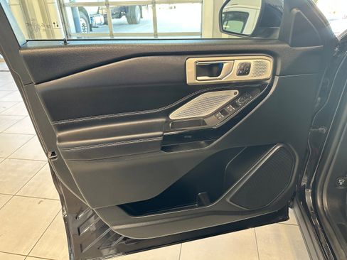 Used 2023 Ford Explorer ST w/ Equipment Group 401A image 12