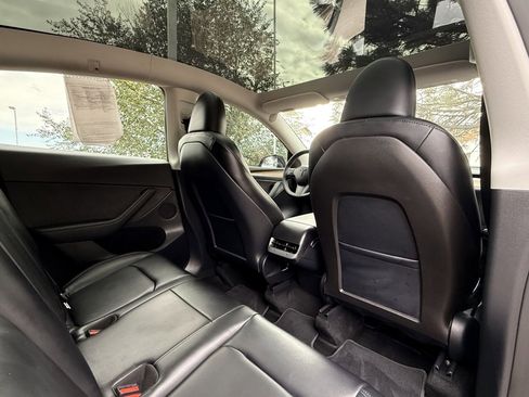 Used 2024 Tesla Model Y Long Range image 27