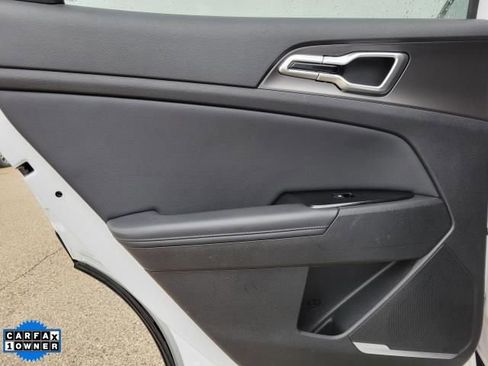 Used 2023 Kia Sportage EX FWD image 8