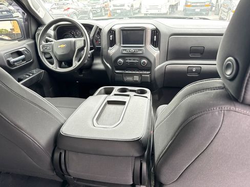 Used 2021 Chevrolet Silverado 1500 Custom RWD image 4