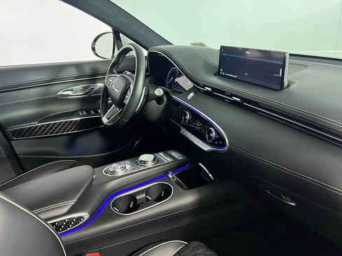 Used 2023 Genesis GV70 3.5T Sport w/ Sport Prestige Package image 36