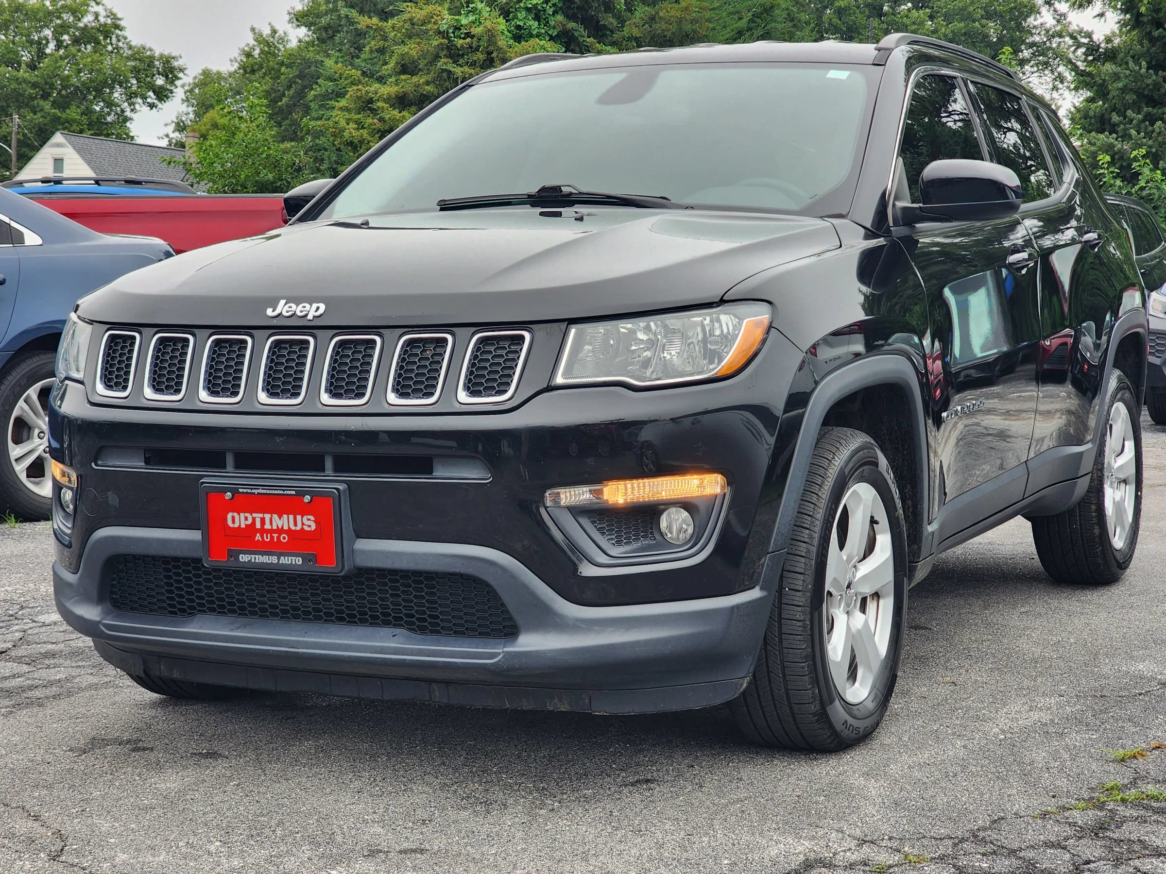 Used 2020 Jeep Compass Latitude w/ Cold Weather Group AWD/4WD image 3