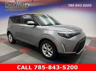 Used 2023 Kia Soul LX w/ LX Technology Package image 1