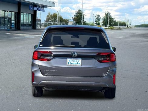 New 2026 Honda Odyssey EX-L image 8