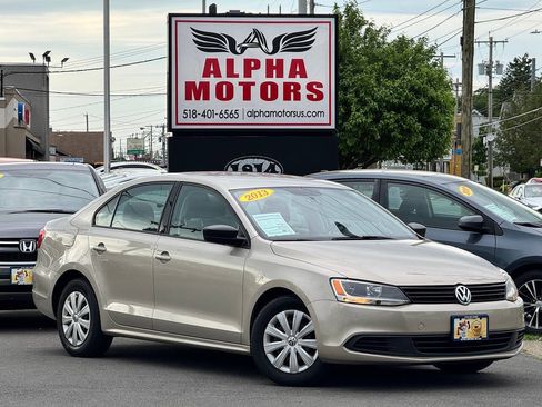 Used 2013 Volkswagen Jetta S FWD image 1