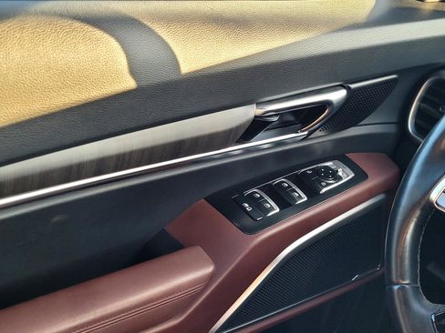 Used 2023 Kia Telluride EX image 30