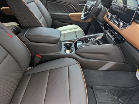 New 2026 GMC Canyon AT4 w/ Technology Plus Package image 15