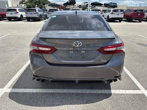 Used 2018 Toyota Camry XSE FWD image 4