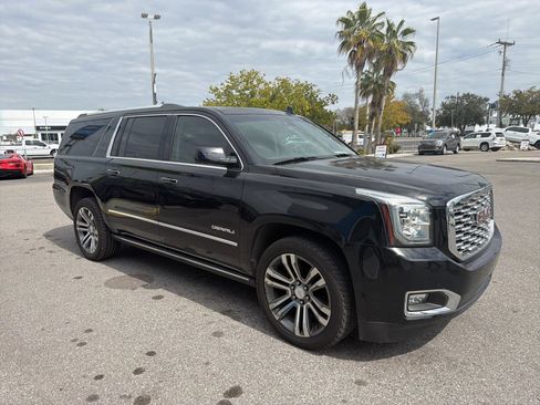 Used 2018 GMC Yukon XL Denali w/ Enhanced Security Package image 2