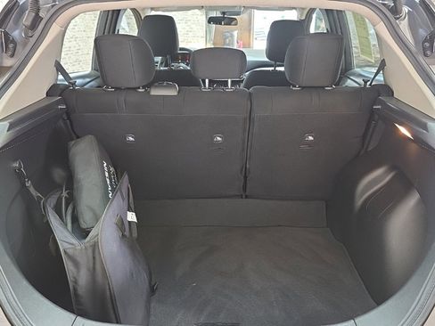 Used 2022 Nissan Leaf S image 11