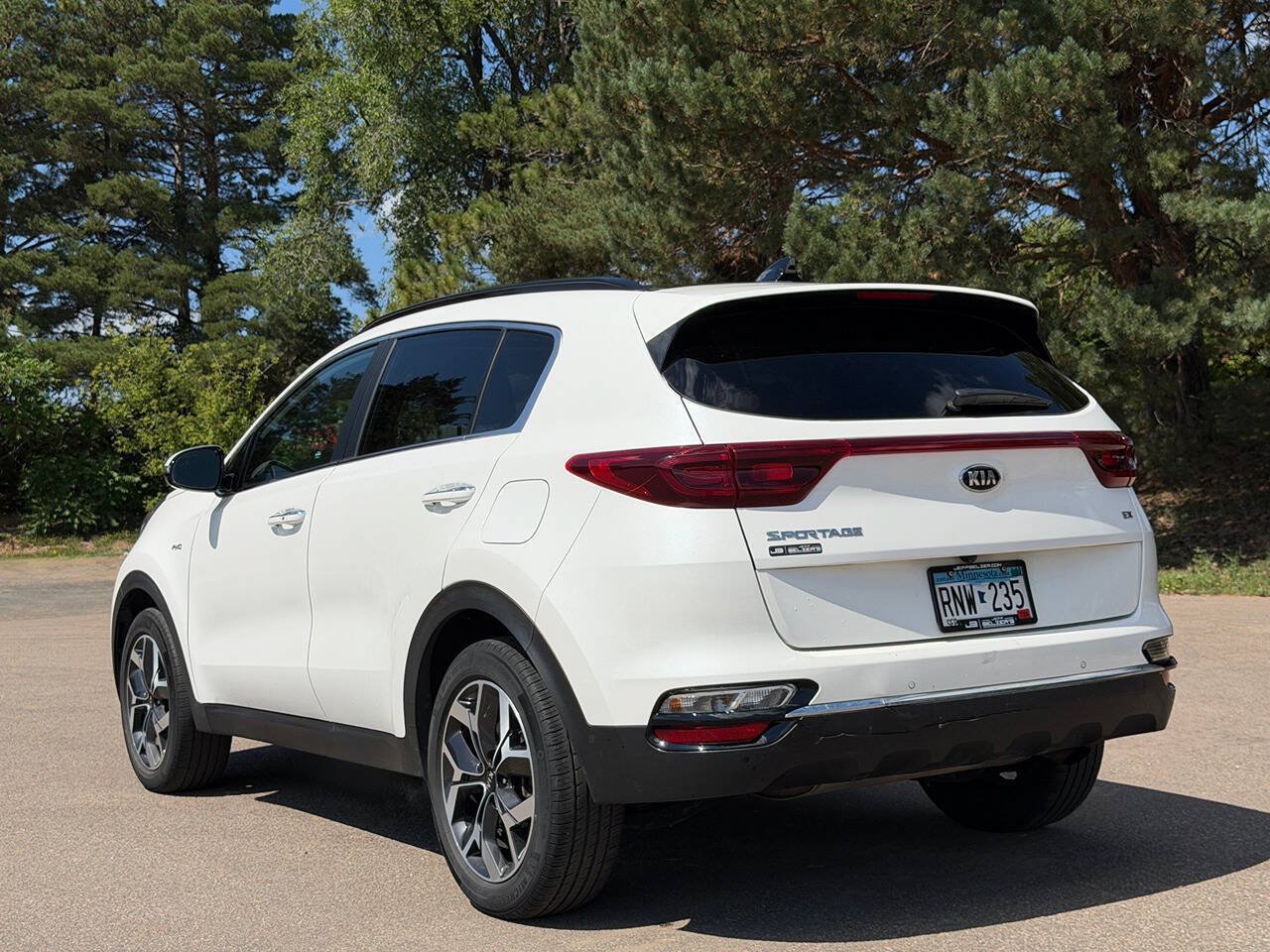 Used 2022 Kia Sportage EX w/ EX Technology Package AWD/4WD image 7