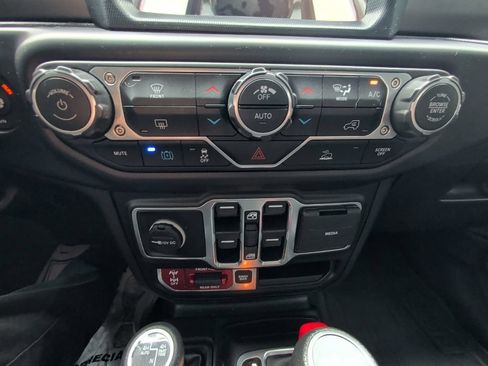 Used 2023 Jeep Wrangler Unlimited Rubicon 4xe AWD/4WD image 23