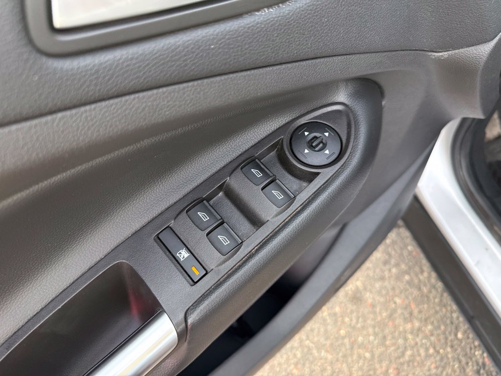 Used 2017 Ford Escape SE AWD/4WD image 20