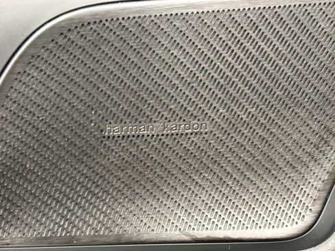 Used 2025 Volvo S60 B5 Plus image 17