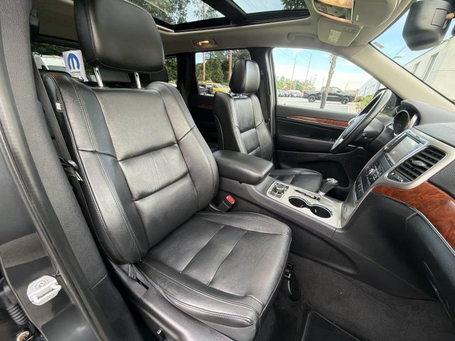 Used 2011 Jeep Grand Cherokee Limited AWD/4WD image 25