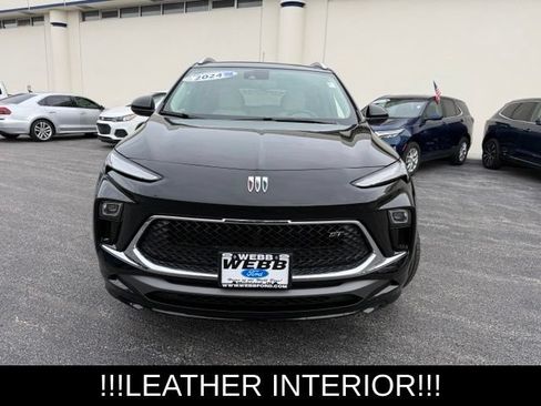 Used 2024 Buick Encore GX Sport Touring FWD image 3