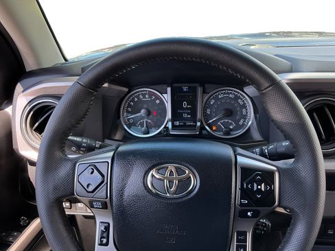 Used 2023 Toyota Tacoma SR5 RWD image 12