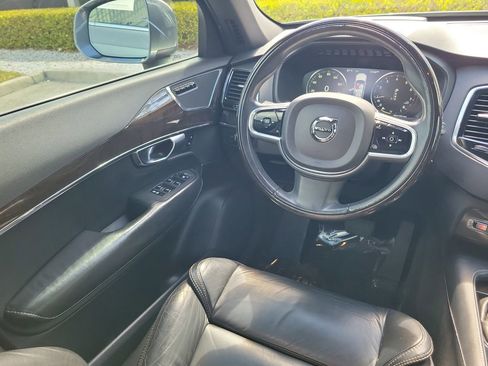 Used 2018 Volvo XC90 T5 Momentum w/ Convenience Package FWD image 20
