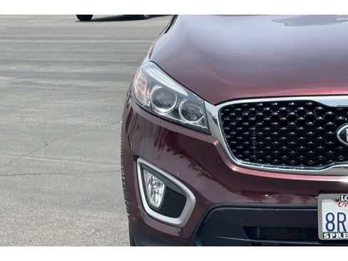 Used 2017 Kia Sorento EX FWD image 4