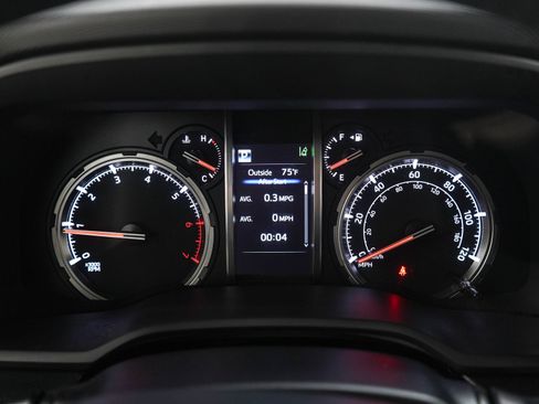 Used 2021 Toyota 4Runner TRD Off-Road Premium AWD/4WD image 23