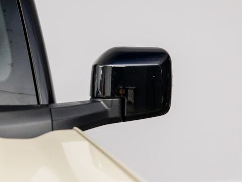 Used 2025 Ford Bronco Outer Banks AWD/4WD image 8
