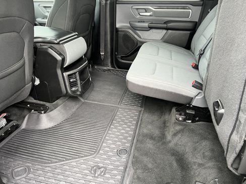 Used 2021 RAM 1500 Big Horn AWD/4WD image 17