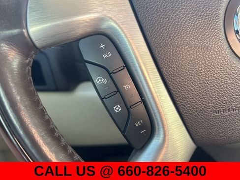 Used 2011 Cadillac Escalade Platinum AWD/4WD image 31