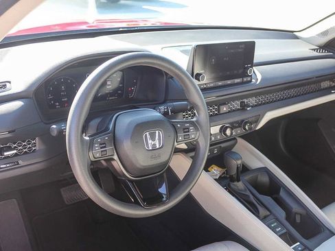 Certified 2025 Honda Accord SE image 18